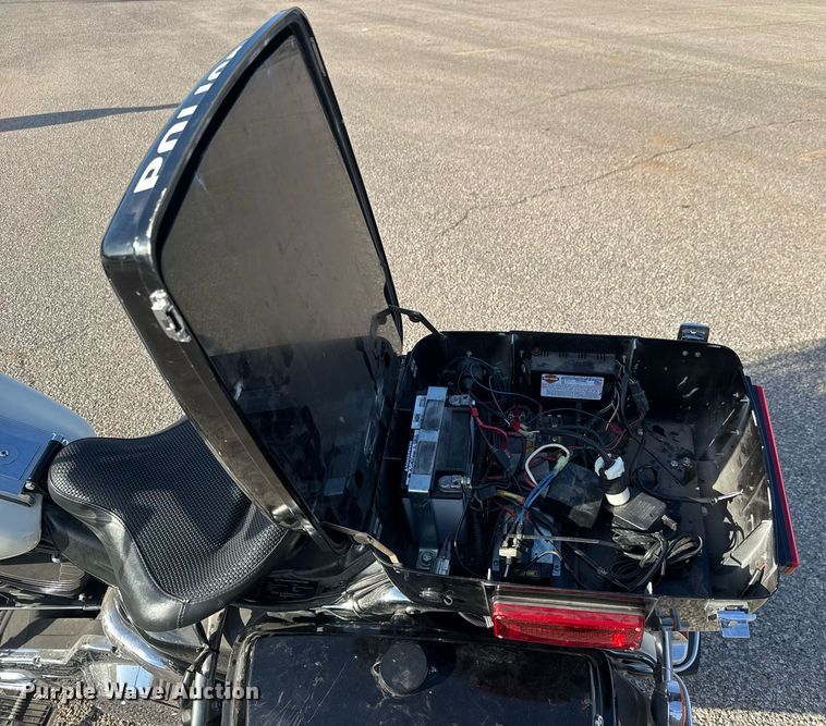 image for item EQ1302 2005 Harley Davidson FLHPI Police motorcycle