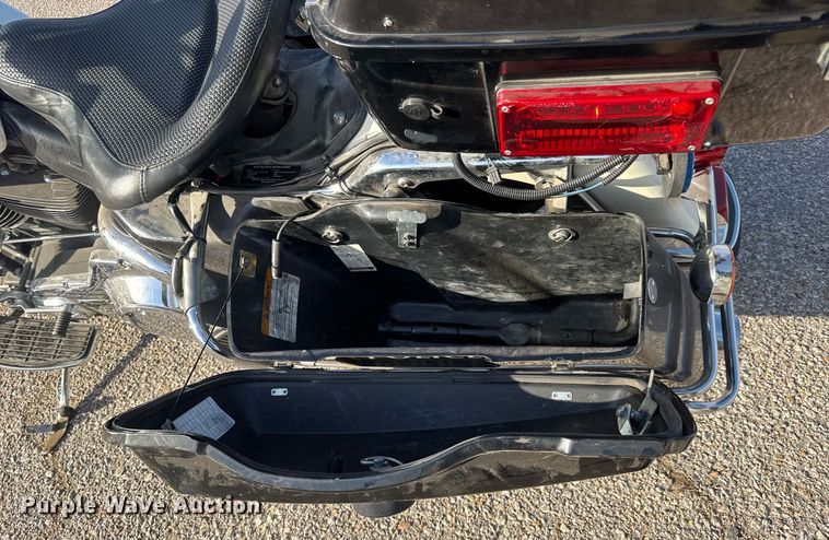 image for item EQ1302 2005 Harley Davidson FLHPI Police motorcycle