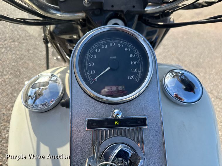 image for item EQ1302 2005 Harley Davidson FLHPI Police motorcycle