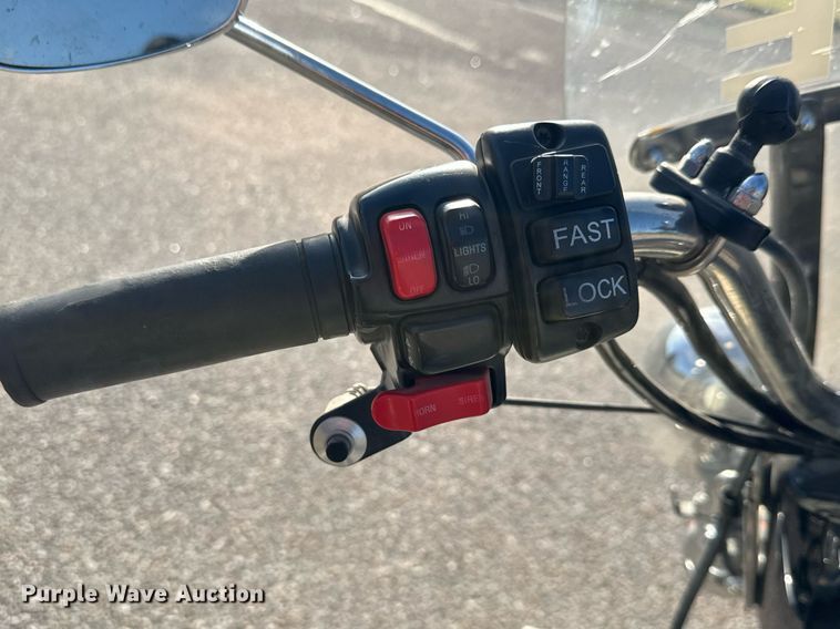 image for item EQ1302 2005 Harley Davidson FLHPI Police motorcycle