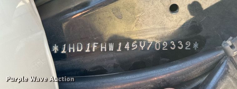 image for item EQ1302 2005 Harley Davidson FLHPI Police motorcycle