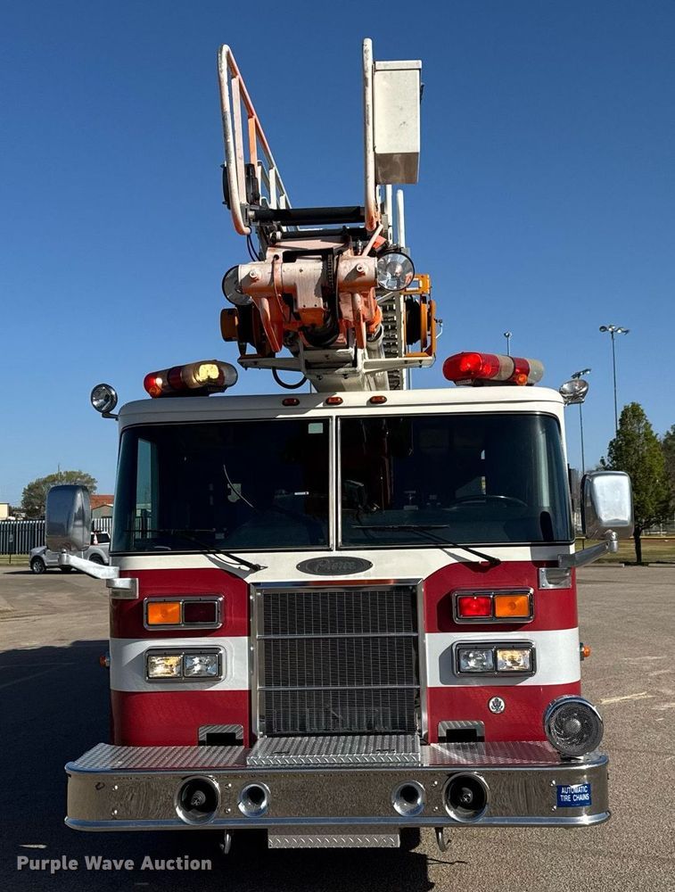 image for item EQ1303 1993 Pierce Lance quint fire truck