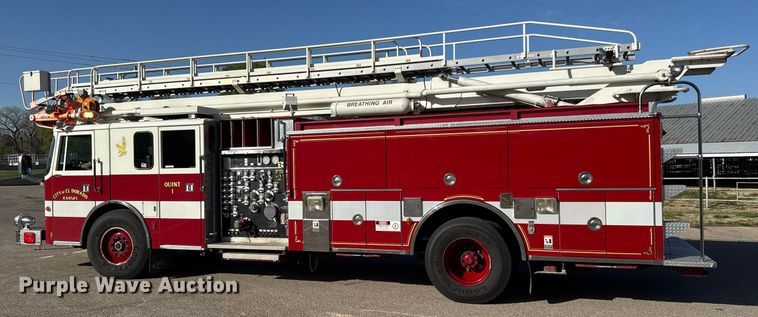 image for item EQ1303 1993 Pierce Lance quint fire truck