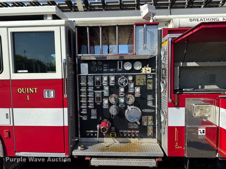 image for item EQ1303 1993 Pierce Lance quint fire truck