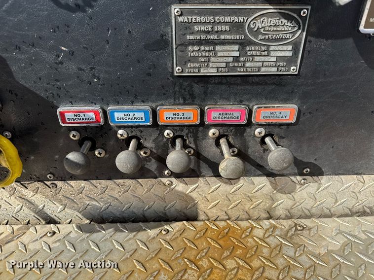 image for item EQ1303 1993 Pierce Lance quint fire truck