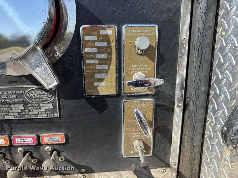 image for item EQ1303 1993 Pierce Lance quint fire truck