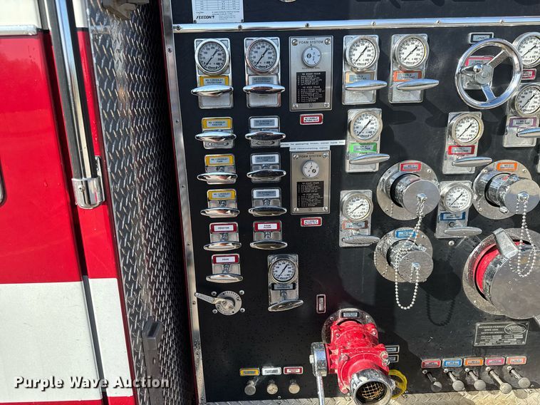 image for item EQ1303 1993 Pierce Lance quint fire truck