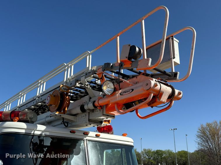 image for item EQ1303 1993 Pierce Lance quint fire truck