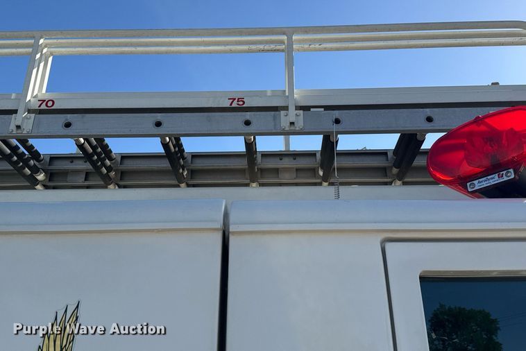 image for item EQ1303 1993 Pierce Lance quint fire truck