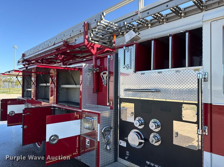 image for item EQ1303 1993 Pierce Lance quint fire truck