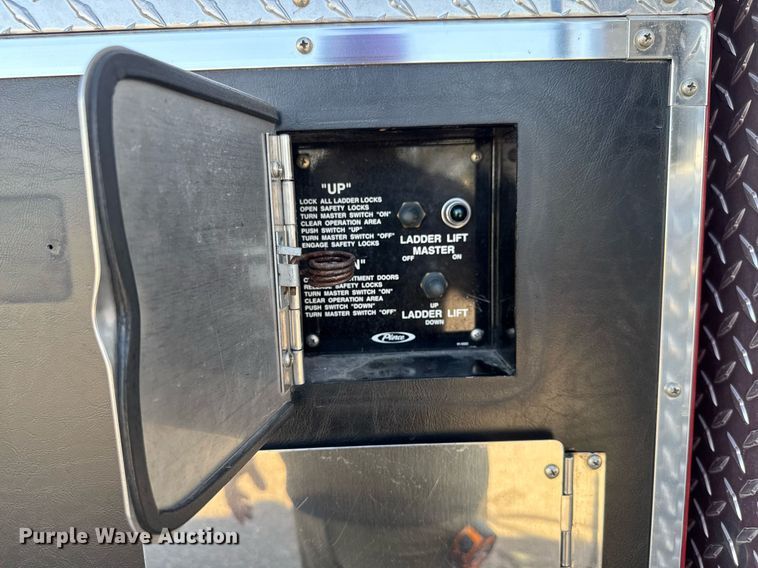 image for item EQ1303 1993 Pierce Lance quint fire truck