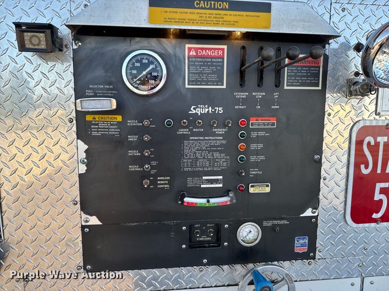 image for item EQ1303 1993 Pierce Lance quint fire truck