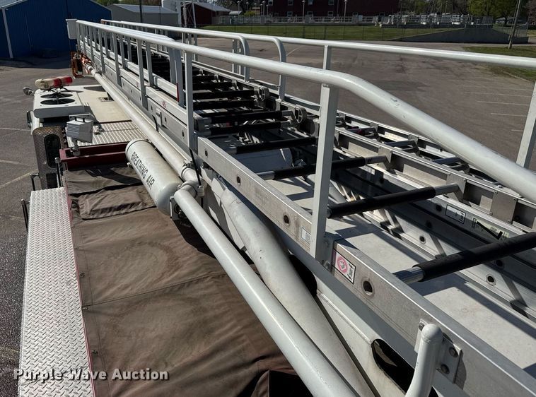 image for item EQ1303 1993 Pierce Lance quint fire truck