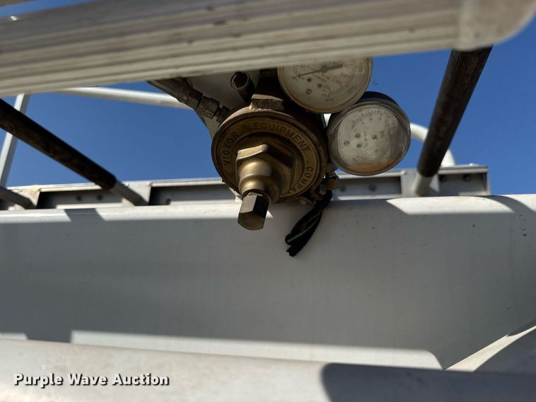 image for item EQ1303 1993 Pierce Lance quint fire truck