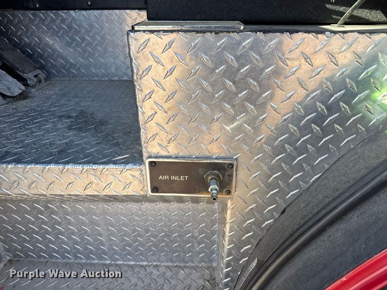 image for item EQ1303 1993 Pierce Lance quint fire truck