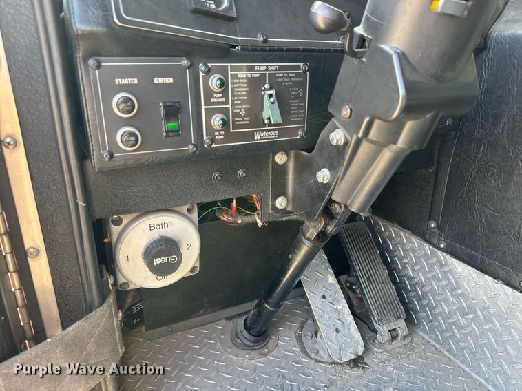 image for item EQ1303 1993 Pierce Lance quint fire truck