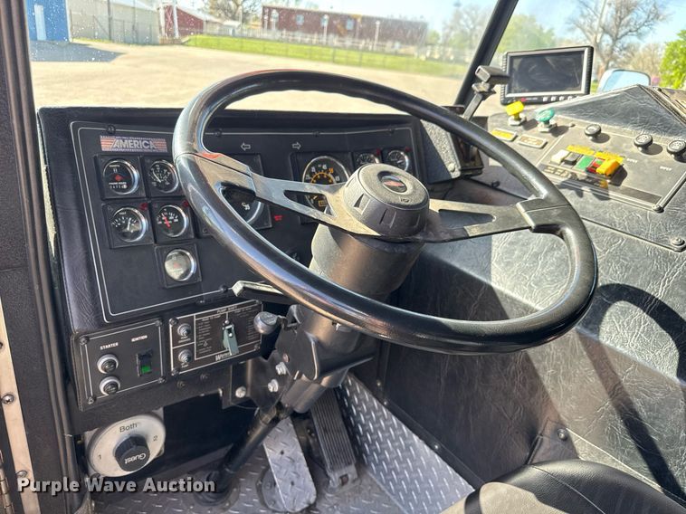 image for item EQ1303 1993 Pierce Lance quint fire truck