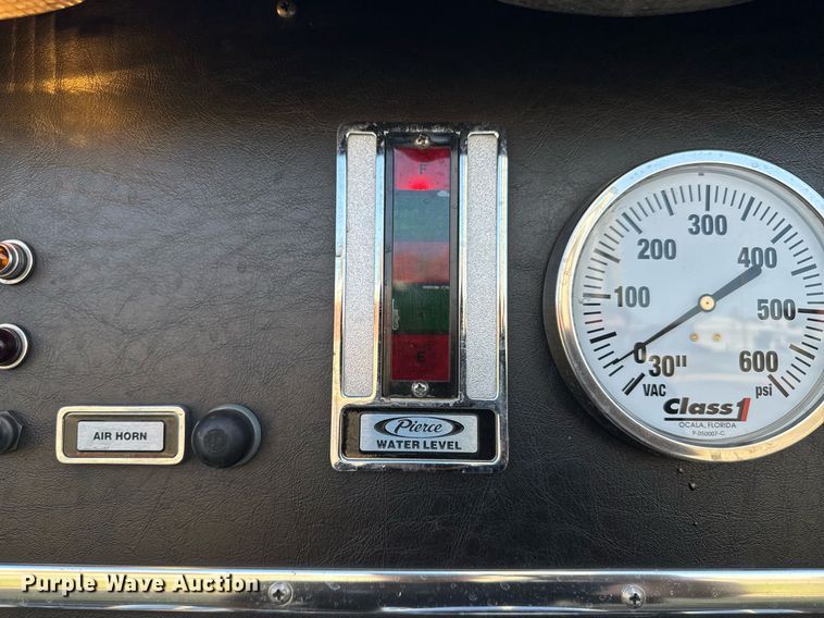 image for item EQ1303 1993 Pierce Lance quint fire truck