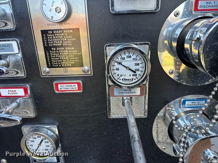 image for item EQ1303 1993 Pierce Lance quint fire truck