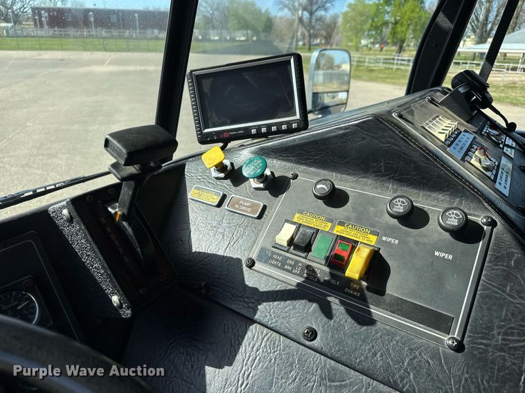 image for item EQ1303 1993 Pierce Lance quint fire truck