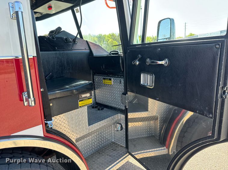 image for item EQ1303 1993 Pierce Lance quint fire truck