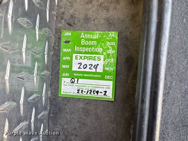 image for item EQ1303 1993 Pierce Lance quint fire truck