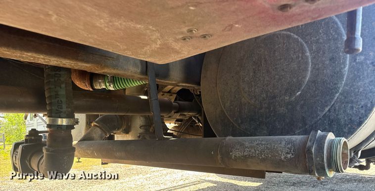 image for item EQ1308 1979 GMC Brigadier tank truck