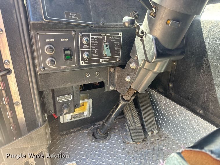 image for item EQ1310 1994 Pierce pumper fire truck