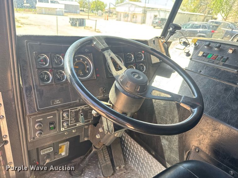 image for item EQ1310 1994 Pierce pumper fire truck