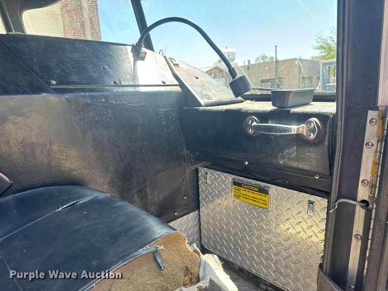 image for item EQ1310 1994 Pierce pumper fire truck