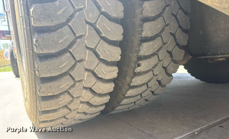 image for item EQ1310 1994 Pierce pumper fire truck