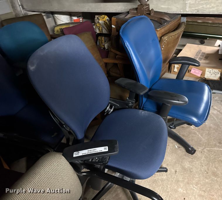 image for item EQ1341 Approximately 26 chairs