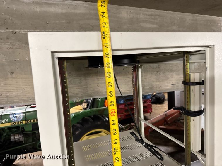 image for item EQ1344 (4) cabinets