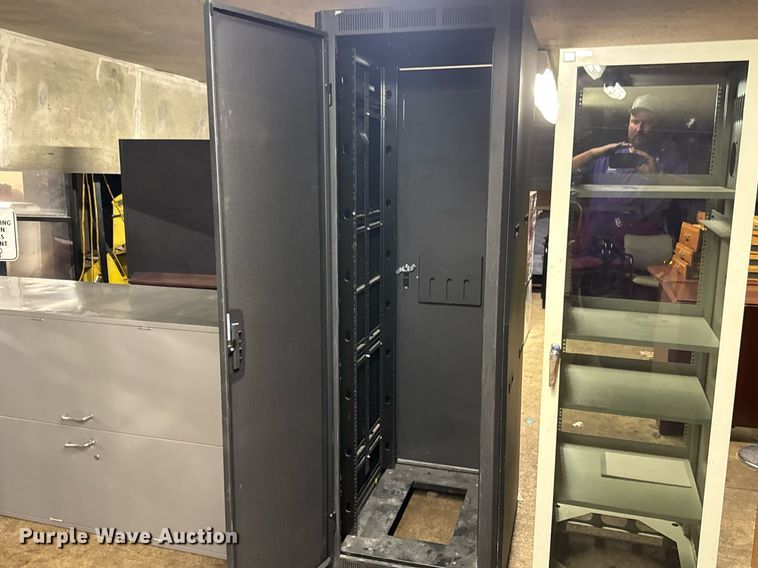 image for item EQ1344 (4) cabinets