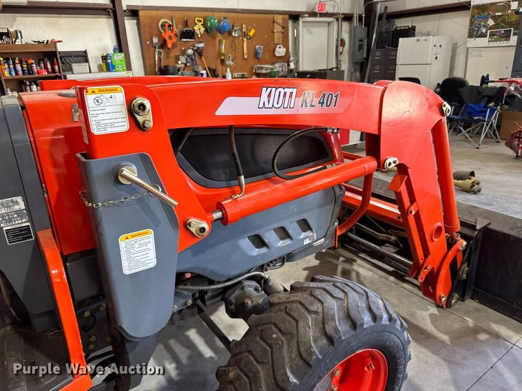 image for item EQ1374 2007 Kioti DK45HSE MFWD tractor