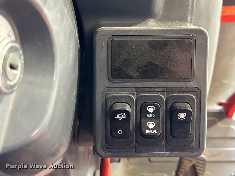 image for item EQ1374 2007 Kioti DK45HSE MFWD tractor