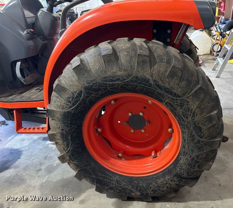 image for item EQ1374 2007 Kioti DK45HSE MFWD tractor