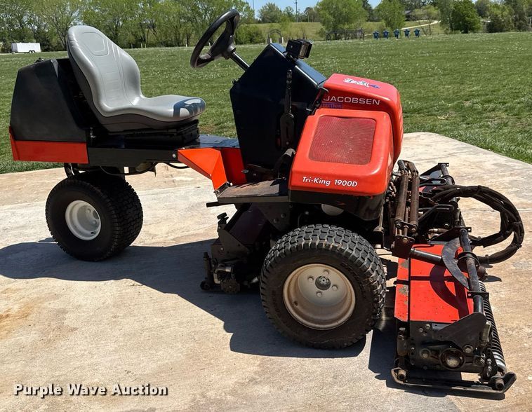 image for item EQ1379 Jacobsen Tri-King 1900D reel mower