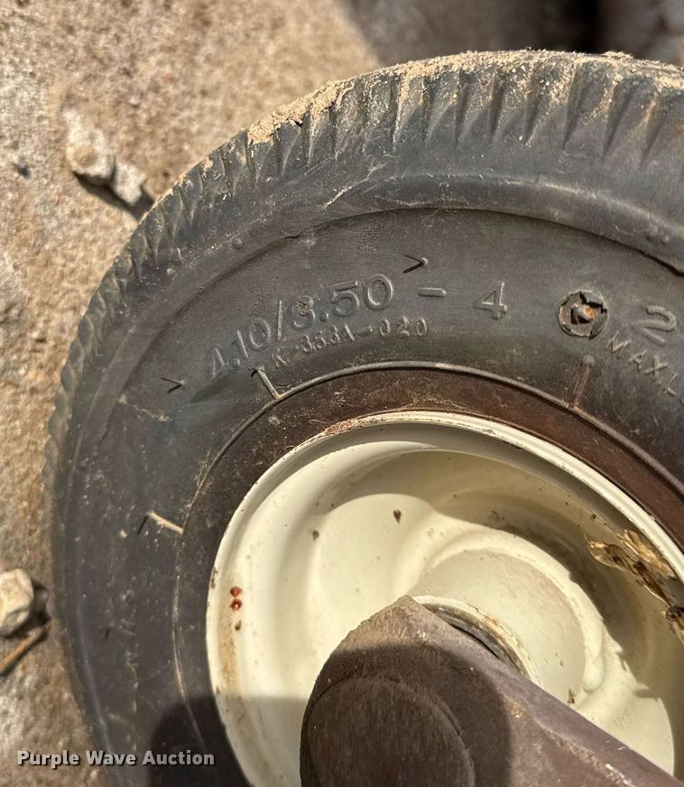 image for item EQ1387 Grasshopper 9572 mower deck