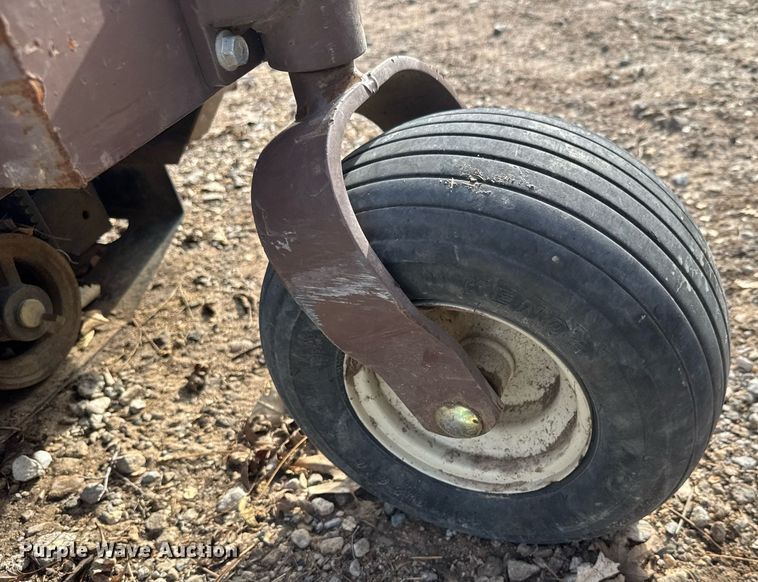 image for item EQ1388 2018 Grasshopper 623T ZTR lawn mower