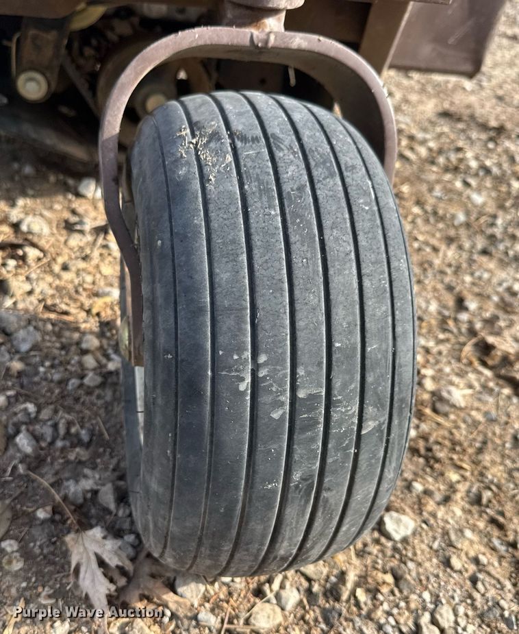 image for item EQ1388 2018 Grasshopper 623T ZTR lawn mower