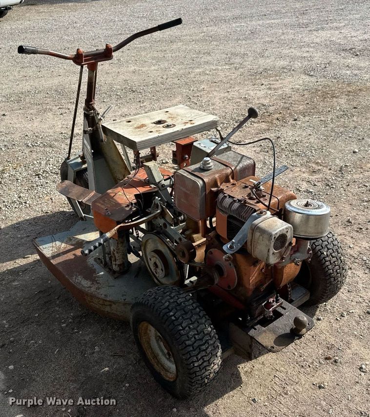 image for item EQ1389 Heckendorn 73901 lawn mower