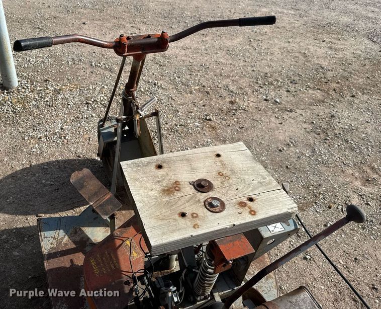 image for item EQ1389 Heckendorn 73901 lawn mower