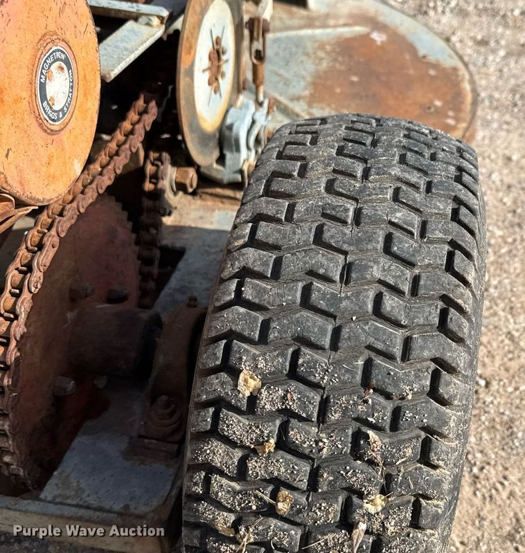 image for item EQ1389 Heckendorn 73901 lawn mower