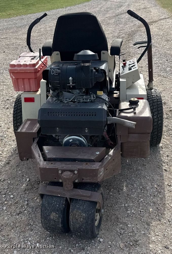 image for item EQ1390 2005 Grasshopper 727KW lawn mower