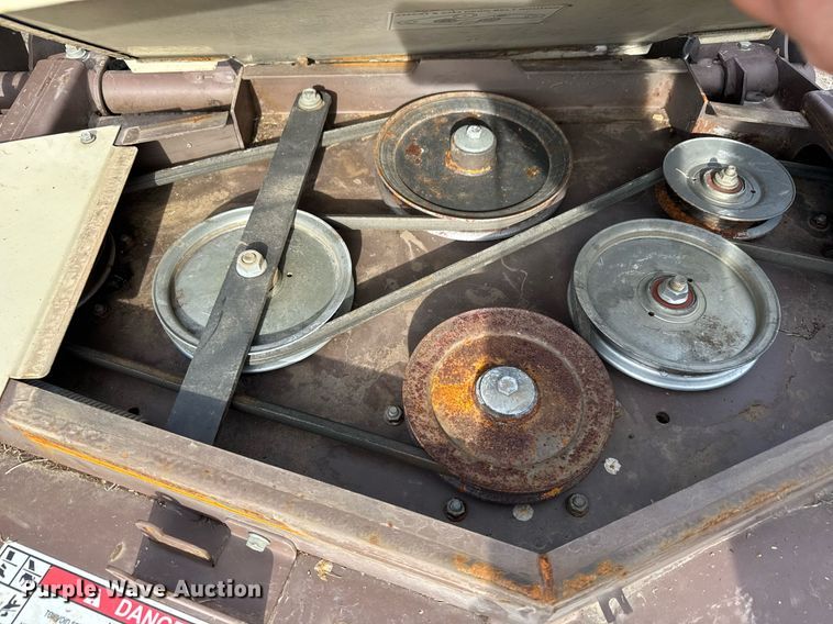 image for item EQ1390 2005 Grasshopper 727KW lawn mower