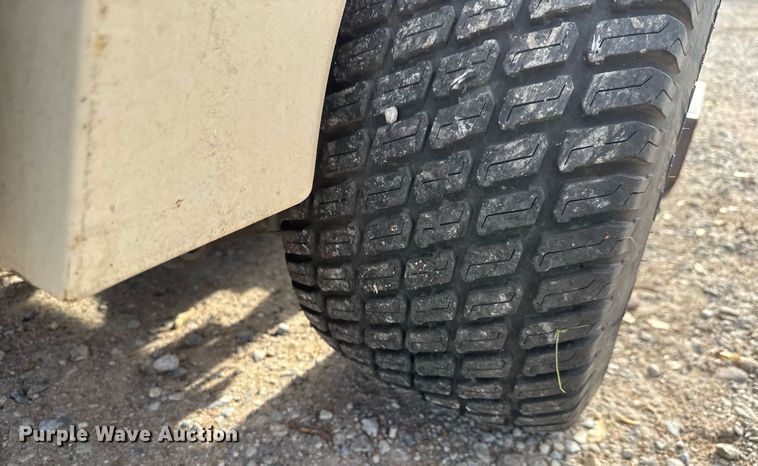 image for item EQ1390 2005 Grasshopper 727KW lawn mower