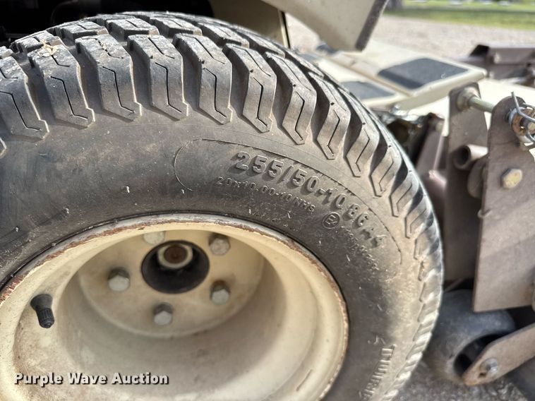 image for item EQ1390 2005 Grasshopper 727KW lawn mower