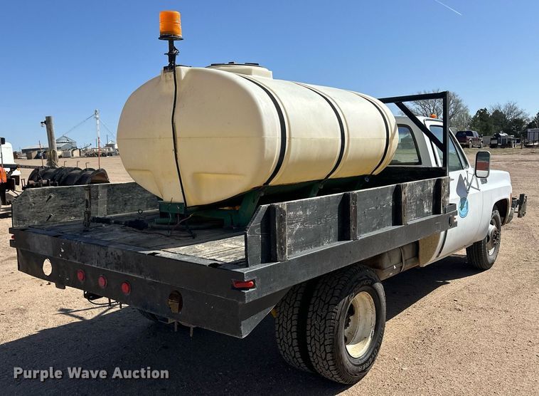 image for item EQ4577 1977 Chevrolet C30 flatbed pickup truck