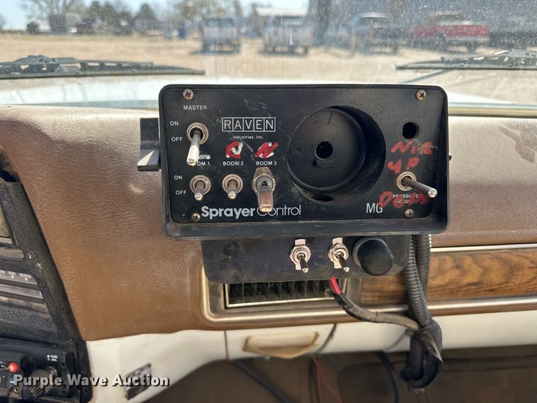 image for item EQ4577 1977 Chevrolet C30 flatbed pickup truck